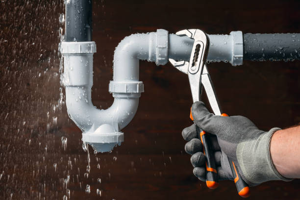 Professional Drain Cleaning technician working in Oakland, IA